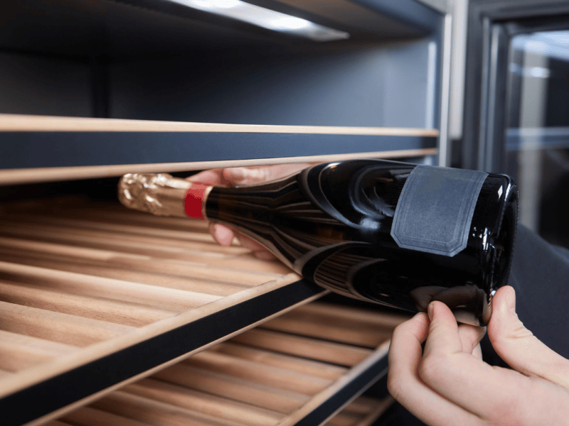 Vinkøleskab test – Find det bedste vinkøleskab til billige penge